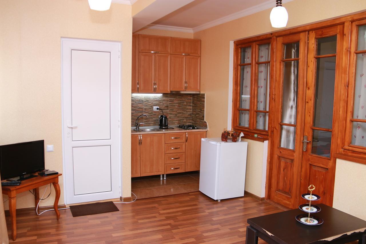 Apartment Nino Botanical Tbilisi ภายนอก รูปภาพ