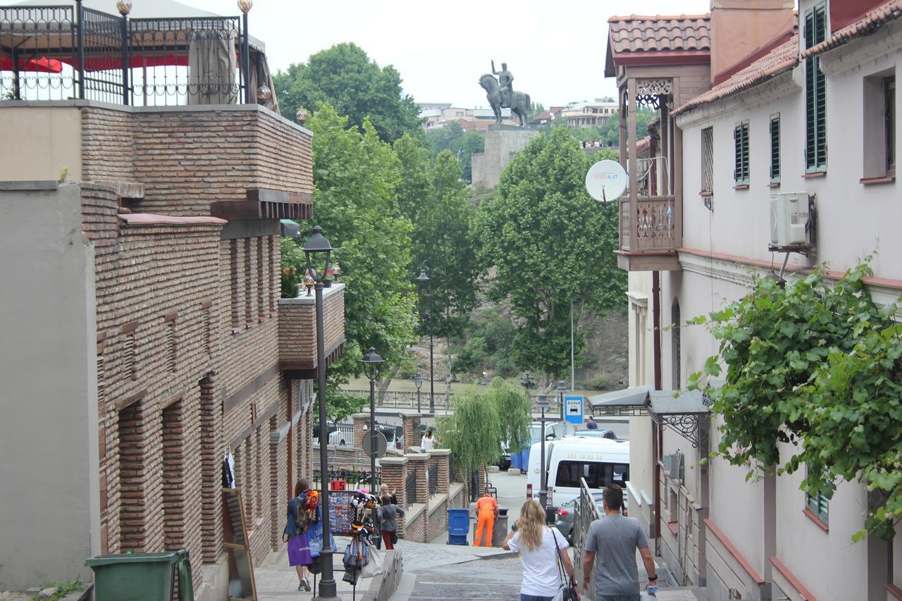Apartment Nino Botanical Tbilisi ภายนอก รูปภาพ